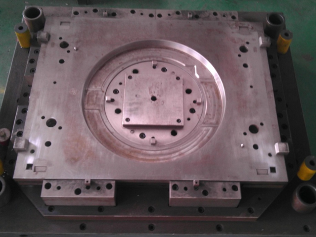 Sheet metal mold