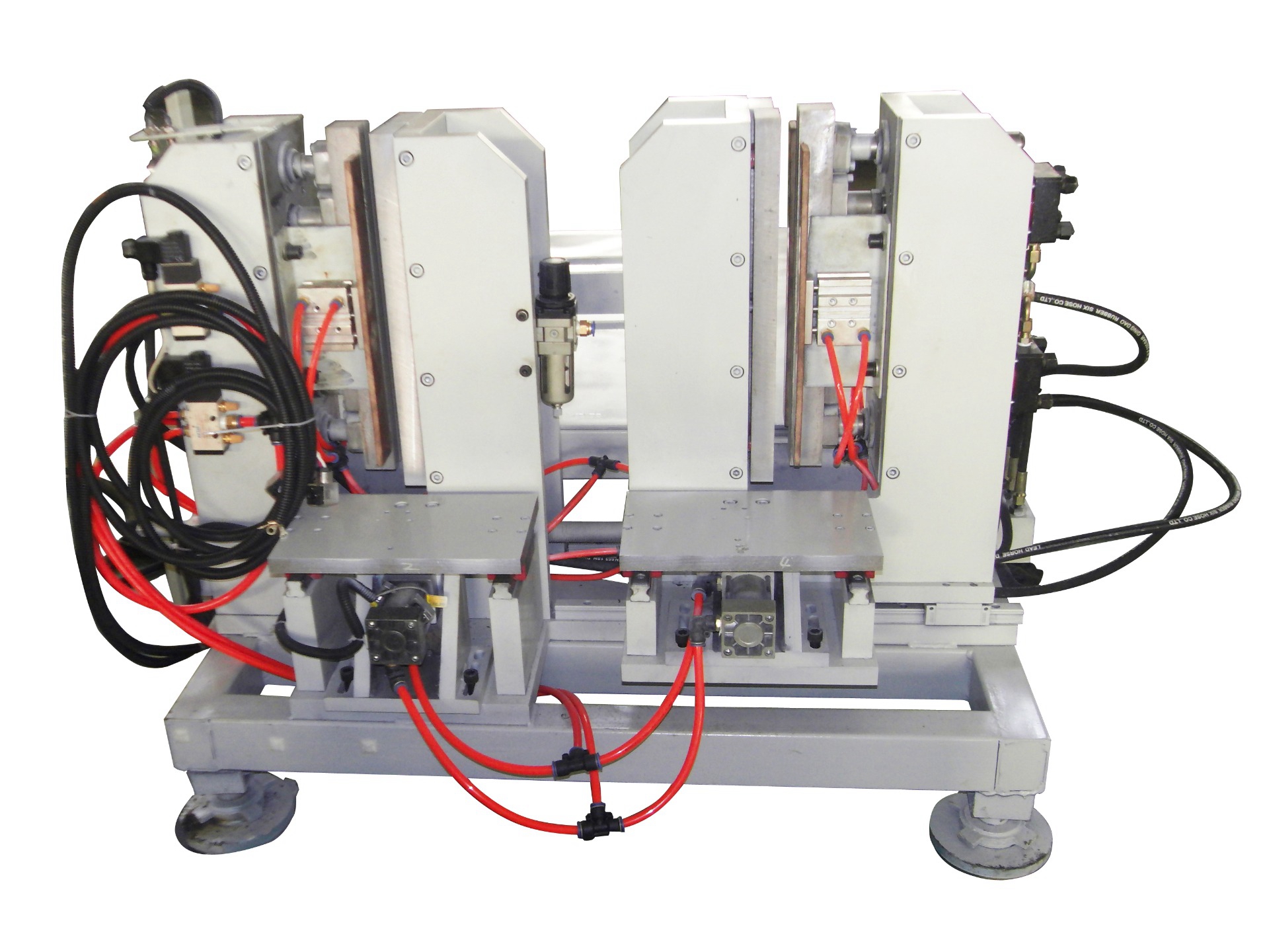 Inner liner automatic sewing equipment